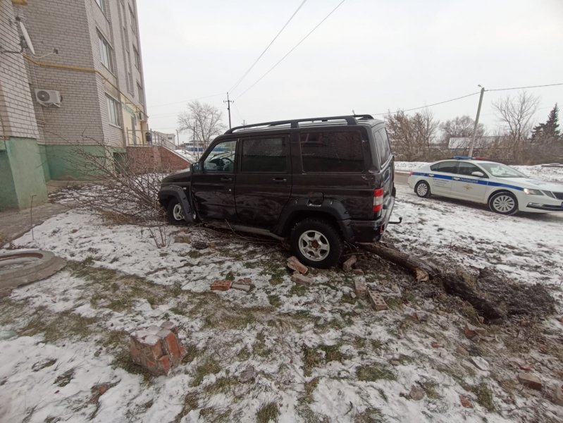 В Лебедяни пьяный местный житель совершил угон автомобиля